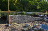 Monter un mur en pierres seches