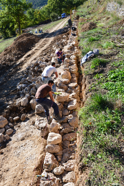 monter un mur en pierres seches